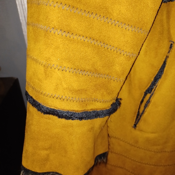 BLACK FRIDAY SALE NOV28/DEC5Beautiful Sherling coat with fur - Picture 3 of 8